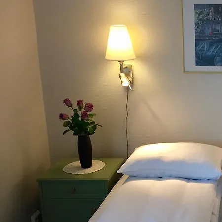 Bed and Breakfast Anneks B/b *
